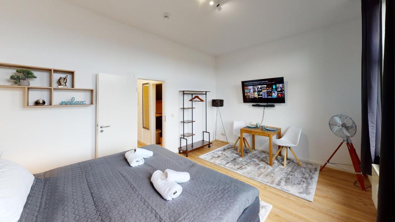 Sweethome - Zentral - Kueche & Parkplatz, Wifi Halle  Exterior photo