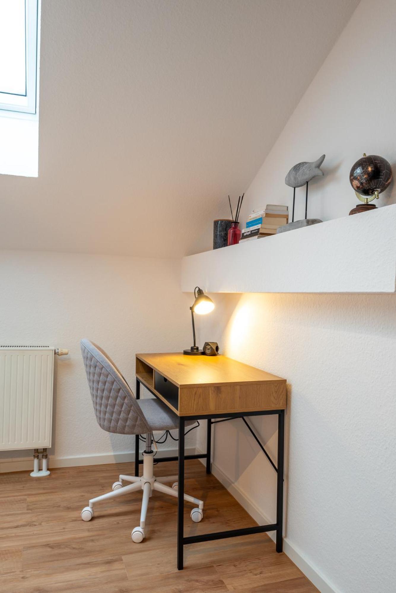 Sweethome - Zentral - Kueche & Parkplatz, Wifi Halle  Exterior photo